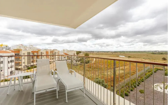 Luxury 2BR Sea view Pool