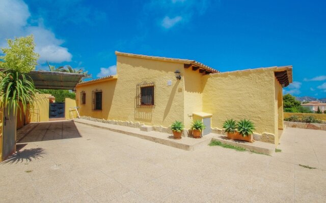 Devesa - sea view villa with private pool in Moraira