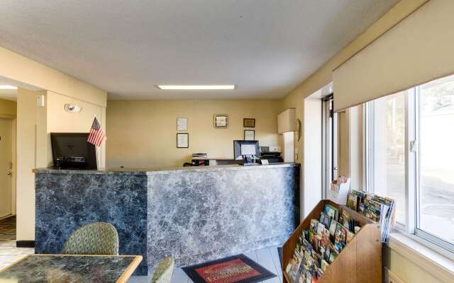 Econo Lodge West Springfield Hwy 5