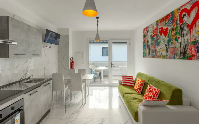Modern Flat With Shared Pool