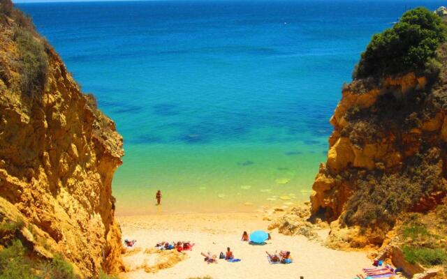 Costa D’Oiro Ambiance Village