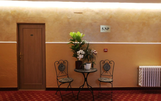 Hotel Romania