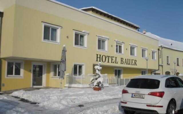 Hotel Bauer