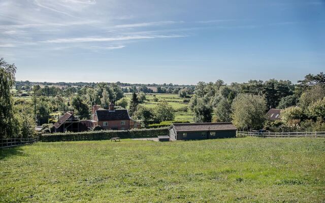Hill Stables, Ufford