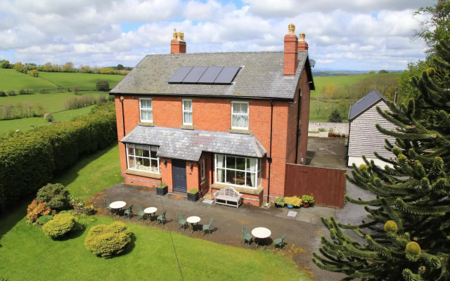 The Old Vicarage Dolfor