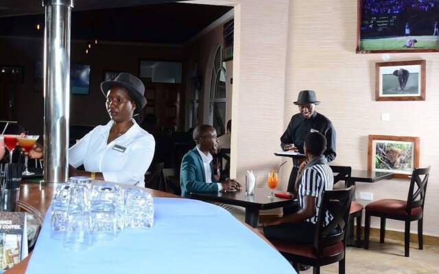 Greenpark Sundowner Hotel