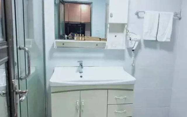 Yueyang 2599 Hotel Apartment
