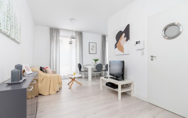Browar Lubicz Apartments by Renters