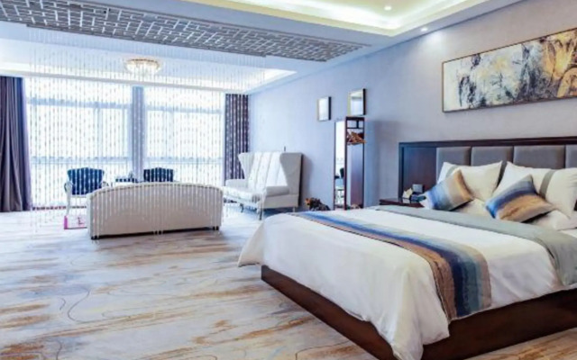 Longcheng Business Hotel