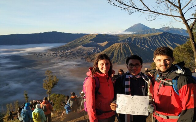 Van Santri Homestay Pemuteran