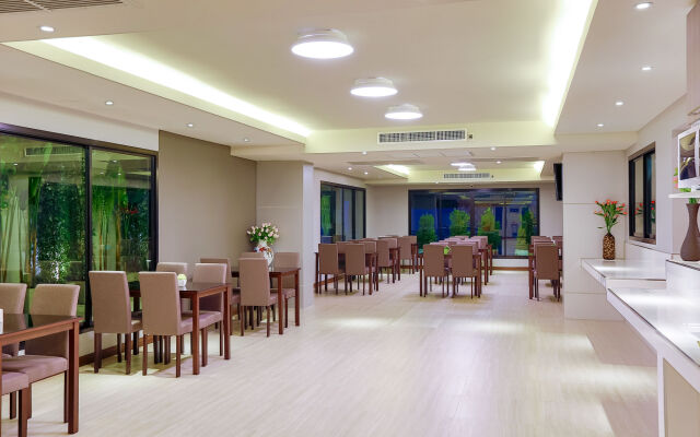 Rung Aroon Hotel By Le Siri