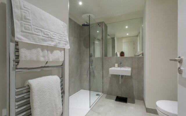 Stay Metro Aparthotels Q-Mile