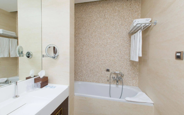KADORR Hotel Resort & Spa