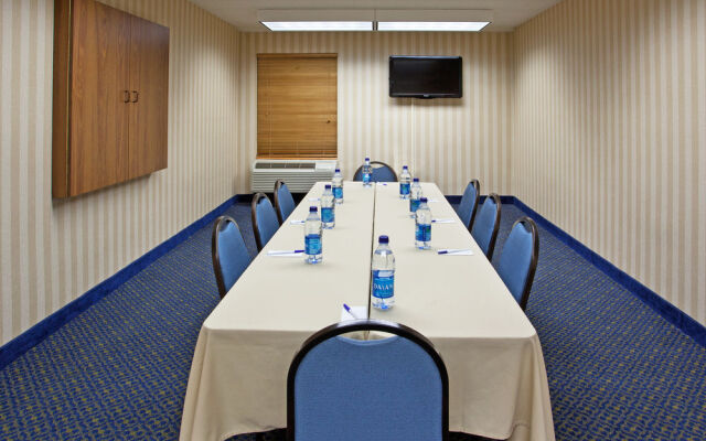 Clarion Inn Pittsburgh Cranberry