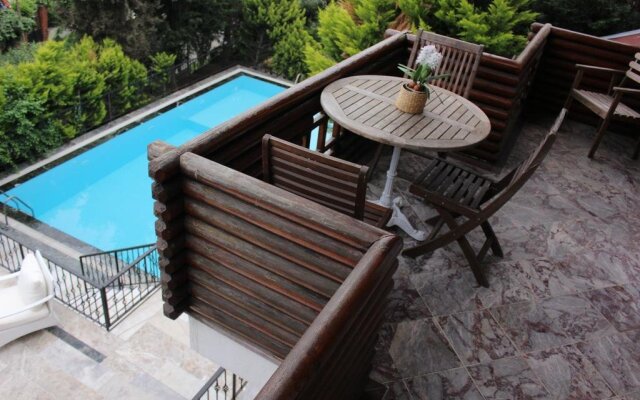 Büyükada Apart Hotel - Karadağ Apart