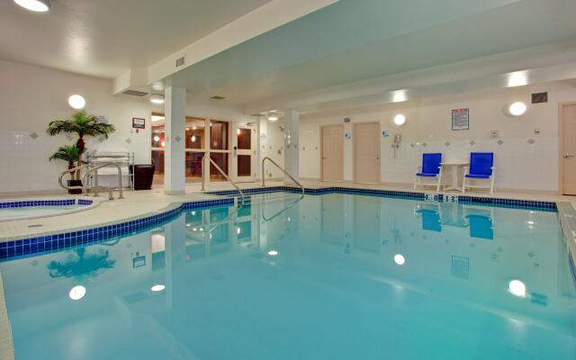 Holiday Inn Express Hotel & Suites Edmonton North by IHG