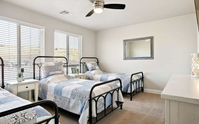Curtis Ladera by RedAwning