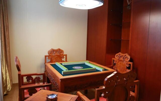 Longhui Hotel
