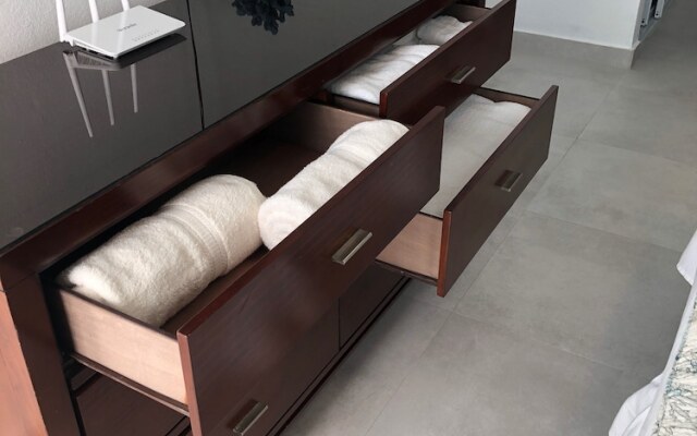 Amapola Beachfront Studio - Playamar