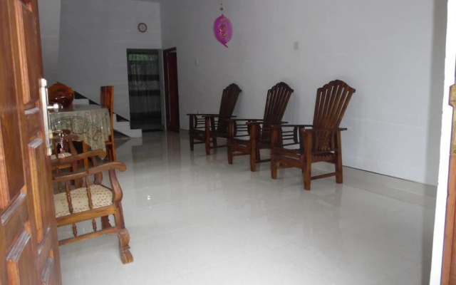 Mango House