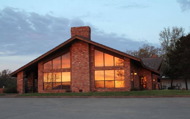 Lake Fork Lodge