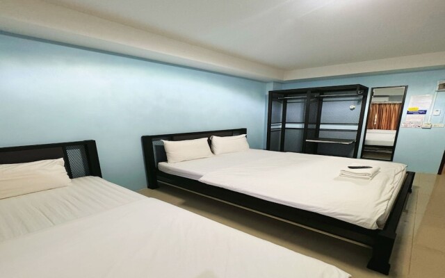 OYO 75506 Ratchapruek Apartment Suphanburi