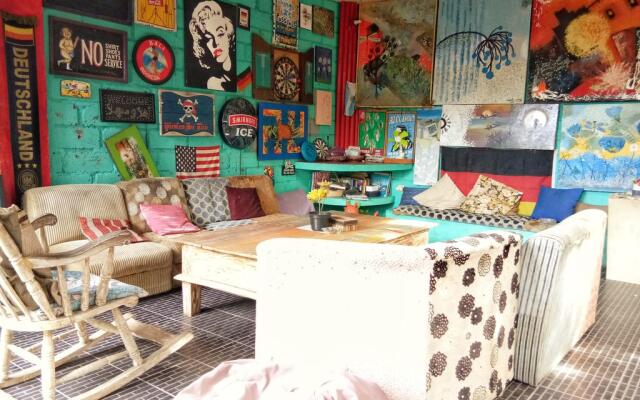 Rumah Warna