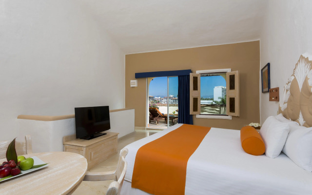 Flamingo Vallarta Hotel & Marina