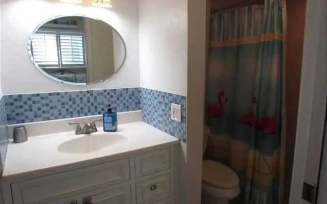 2 Bedroom Waterfront Pool Side!