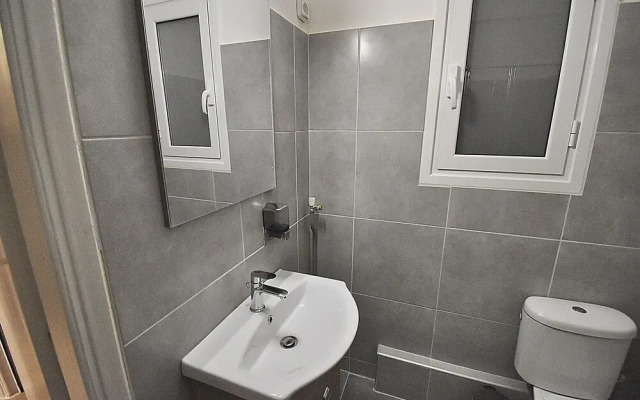 Check Point - Syngrou Fix