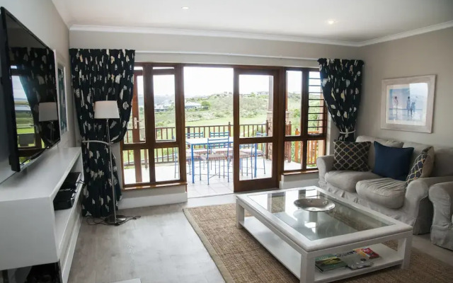Villa 8