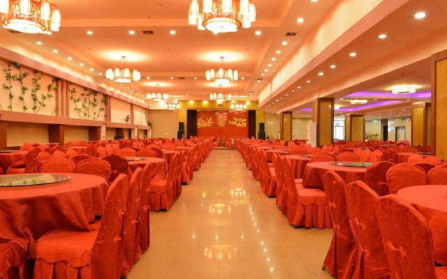Bailegong Hotel Xinfeng