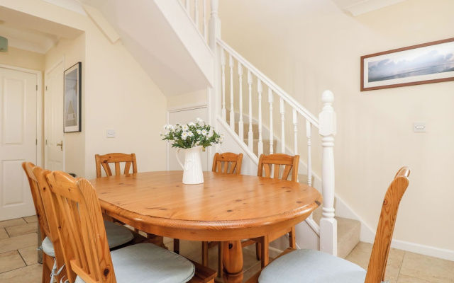 Oak Cottage