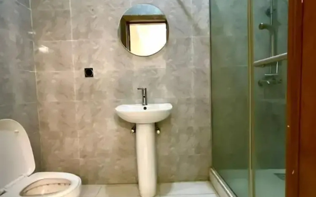 Serviced Apartment