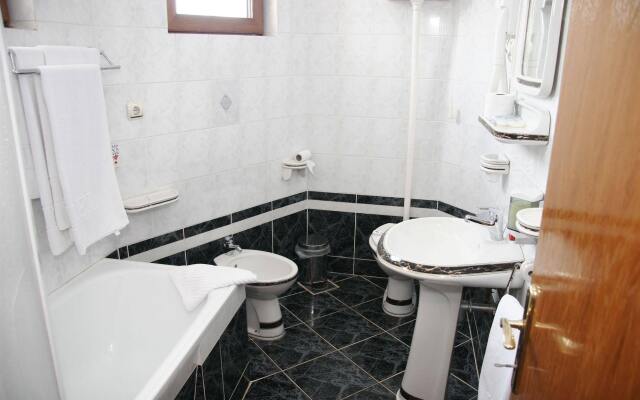 Sucevic Hotel