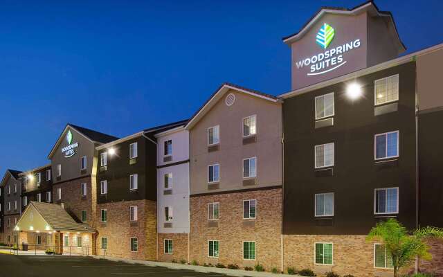 WoodSpring Suites Bakersfield East