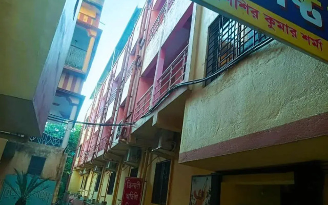 Trinayani Stay - 3 min Walk to Temple