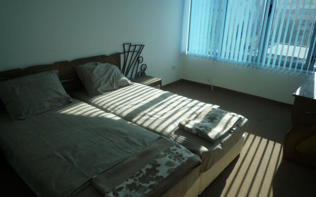 Neva Guest Rooms and Studios