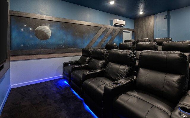 Harbor Island Beach Club by Villatel