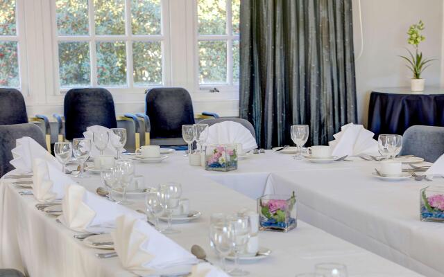 Best Western Kings Manor Hotel