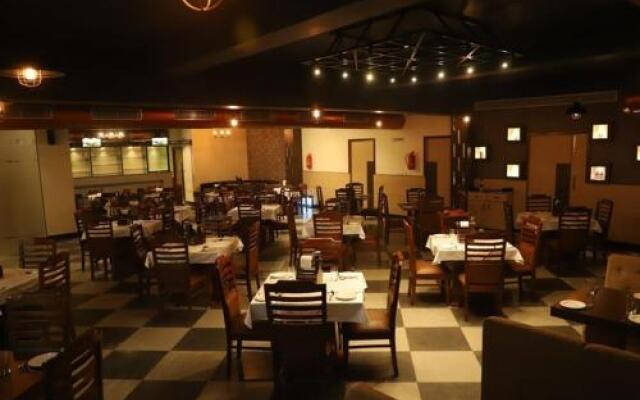 Rutbah Hotel And Restaurant