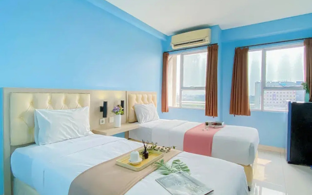 Simple Blue Toned Studio (No Kitchen) At Elvis Tower Apartment