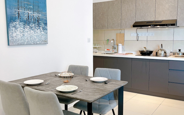 TR Residence Near Titiwangsa LRT By Iconique