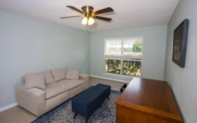 Navarre-Branston Drive - Single-Family House