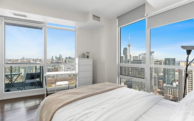 Toronto Waterfront Stay