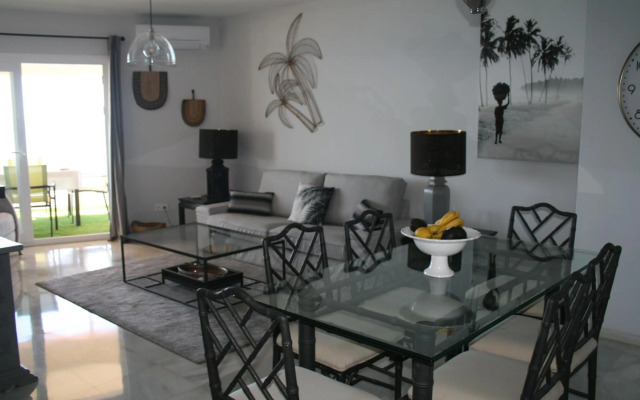 Apartamento En Primera Linea/Beachfront Apartment