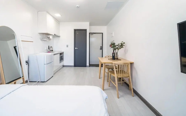 Yeosu Nangmanstay Pension