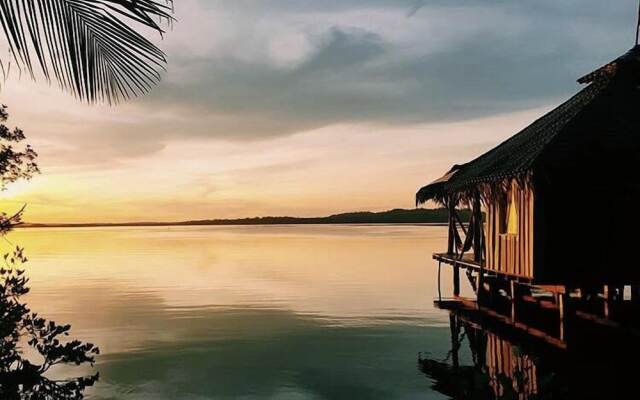Dolphin Bay Hideaway