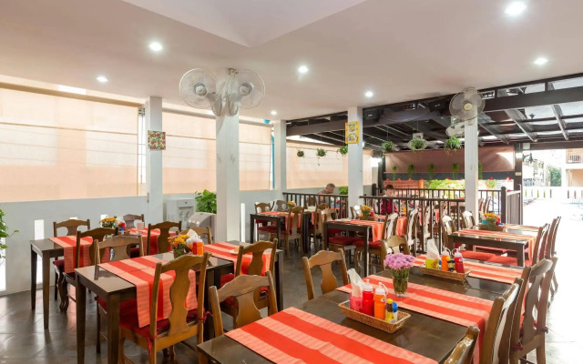 Kata Silver Sand Hotel