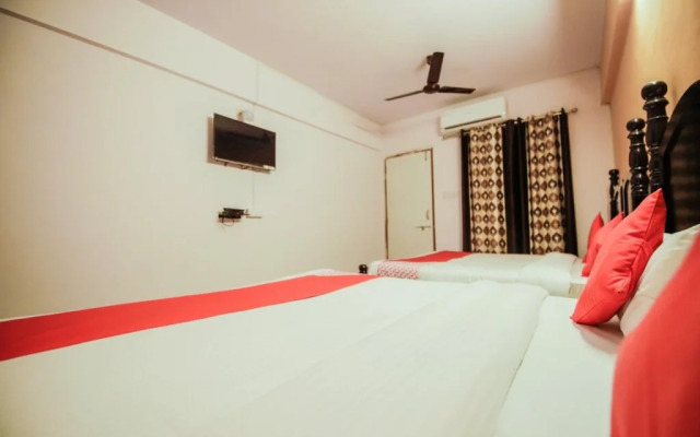 Oyo 23610 Hotel Karani Darshan